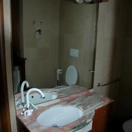 فندق مبيت وإفطار Le Maddalene 3*