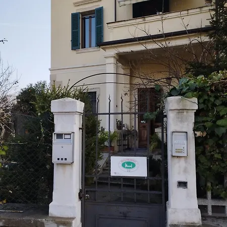 ベッド・アンド・ブレックファスト Le Maddalene