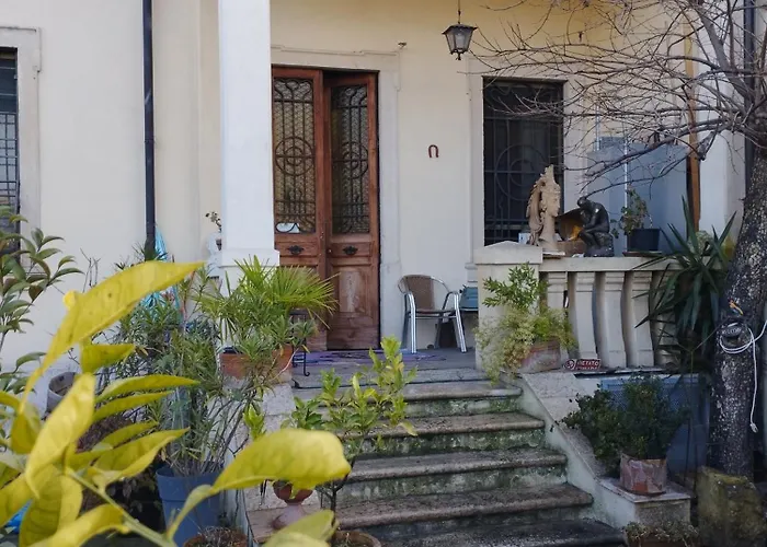 Nocleg ze śniadaniem Le Maddalene 3*